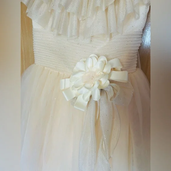 Elegant Cream Long Flower Girl Dress - Picture 4 of 7